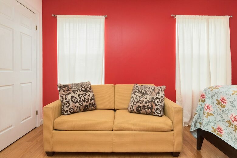 Hotel Racpanos Modern Stay On Ocean Avenue