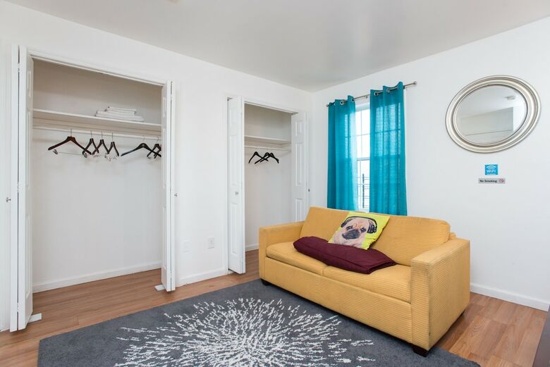 Hotel Racpanos Modern Stay On Ocean Avenue
