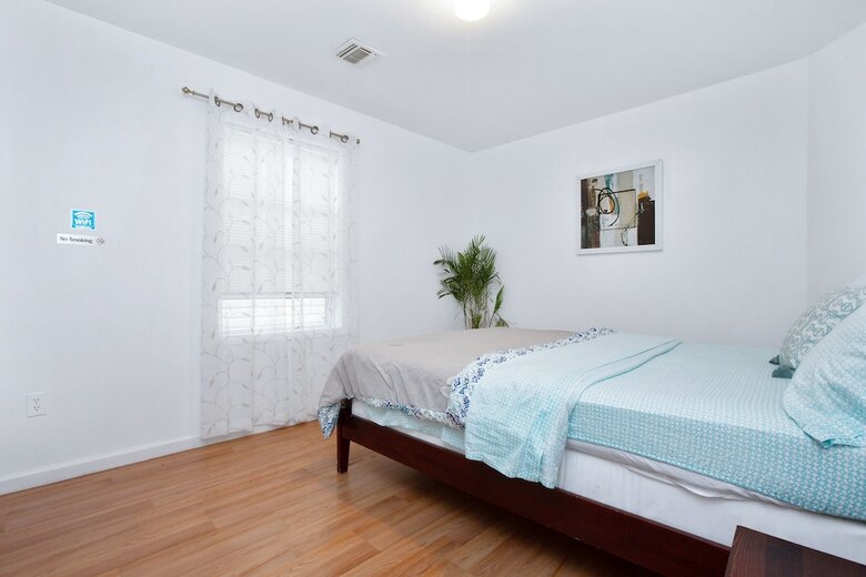 Hotel Racpanos Modern Stay On Ocean Avenue