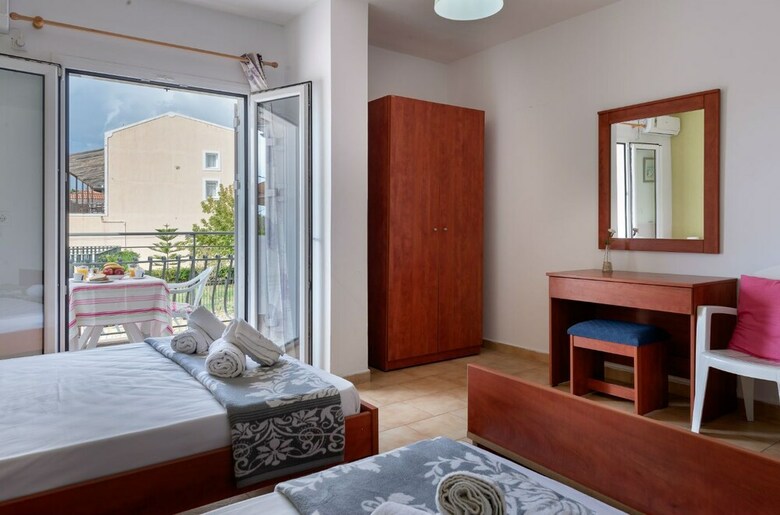Apartamentos Socrates Studios