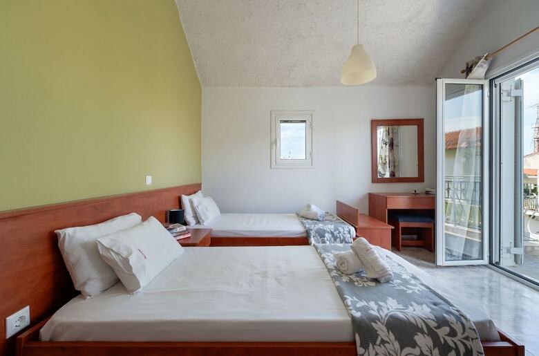 Apartamentos Socrates Studios