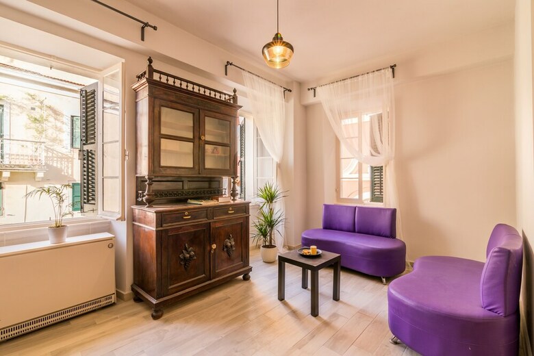 Mitropolis Old Town Apartment By Konnect