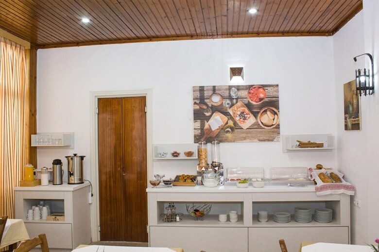 Zorbas Beach Hotel