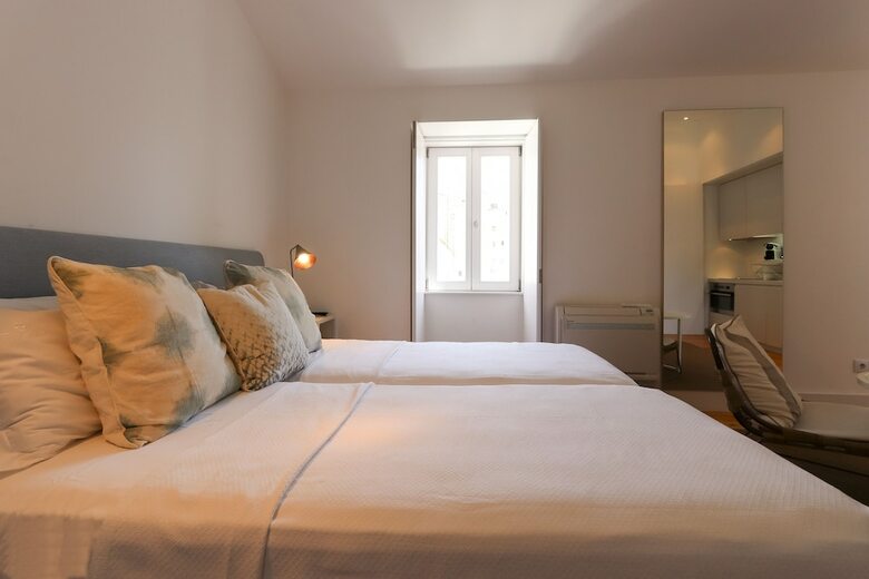 Apartamentos Combro Suites By Homing