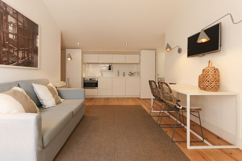 Apartamentos Combro Suites By Homing