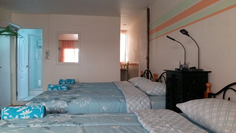 Hotel Jutharat Home