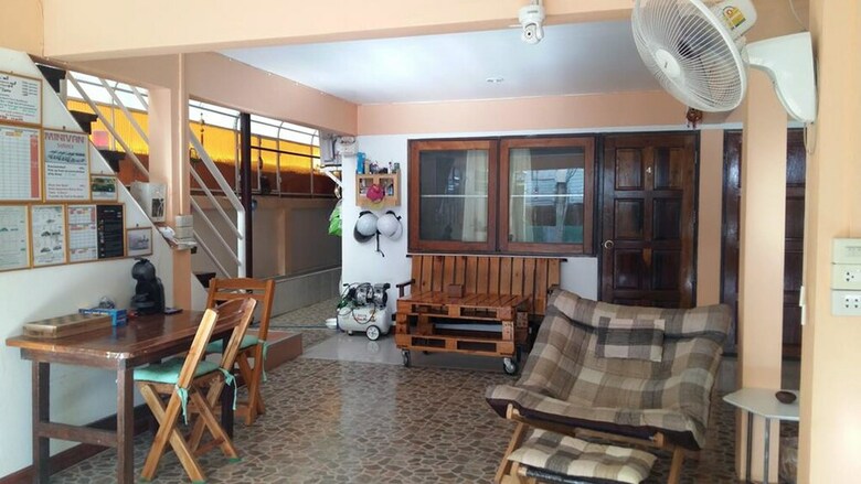 Hotel Jutharat Home