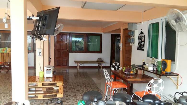 Hotel Jutharat Home
