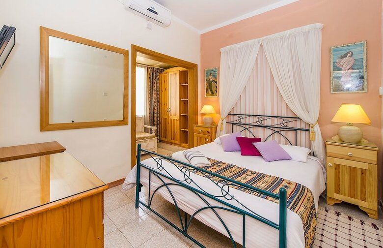 Hotel Lantern Guest House