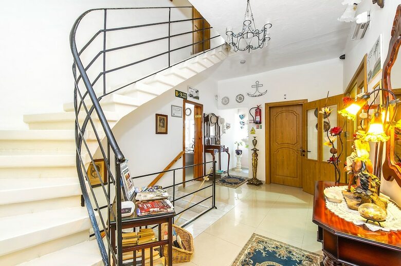 Hotel Lantern Guest House