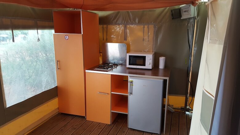 Camping De L'�le
