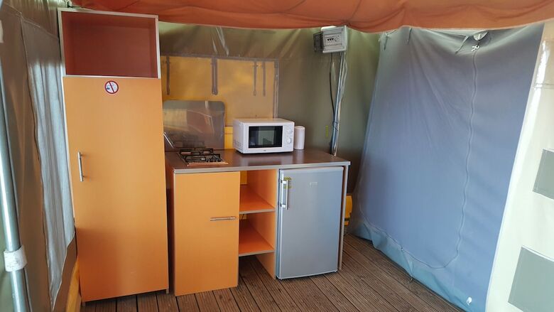 Camping De L'�le