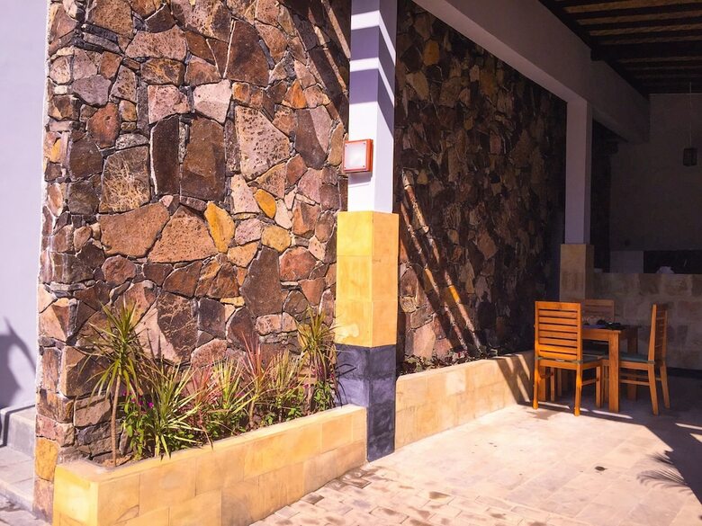 Bed & Breakfast Lazy Inn Kuta Lombok