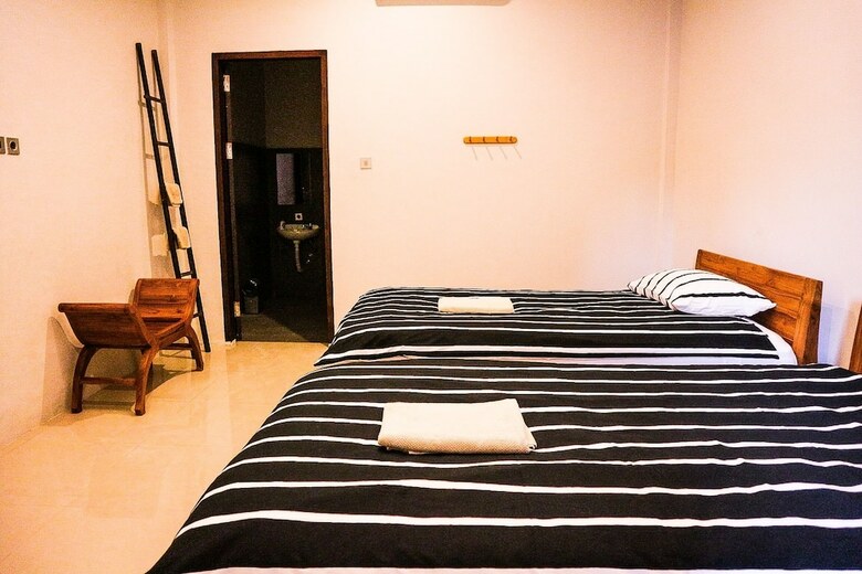 Bed & Breakfast Lazy Inn Kuta Lombok