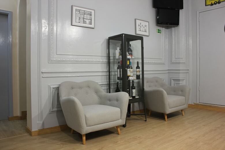 Hotel O El�trico Guesthouse