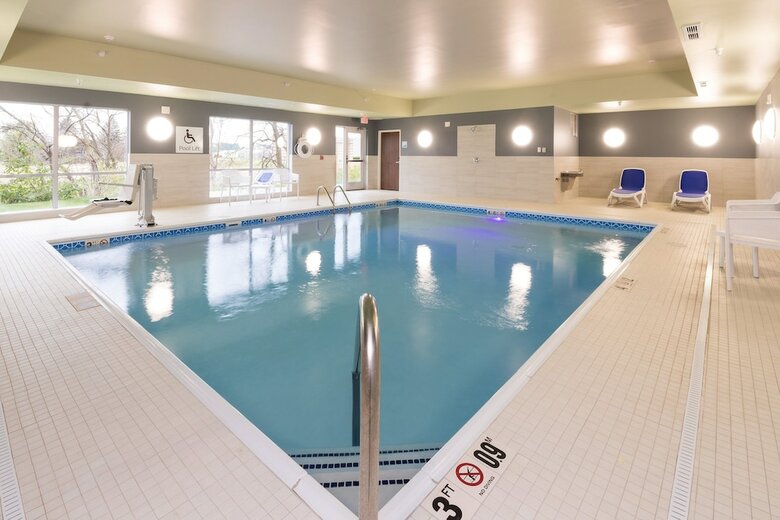 Hotel Holiday Inn Express And Suites Auburn
