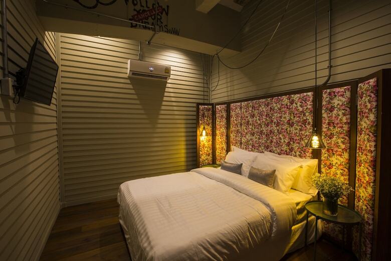 Hostal Azure Hostel Bangkok