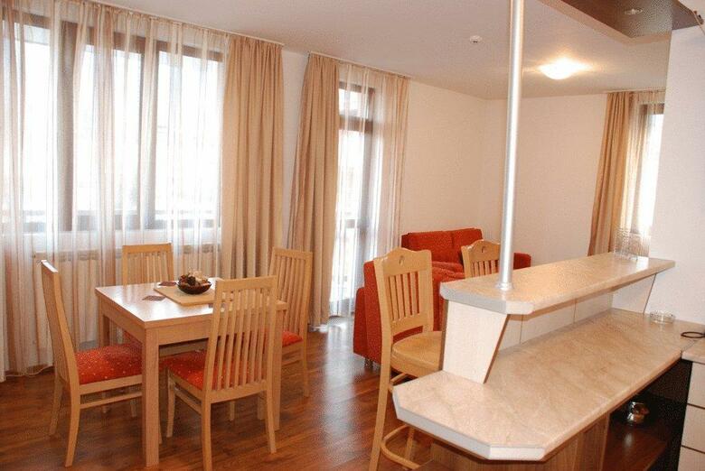 Elegant Lodge Hotel