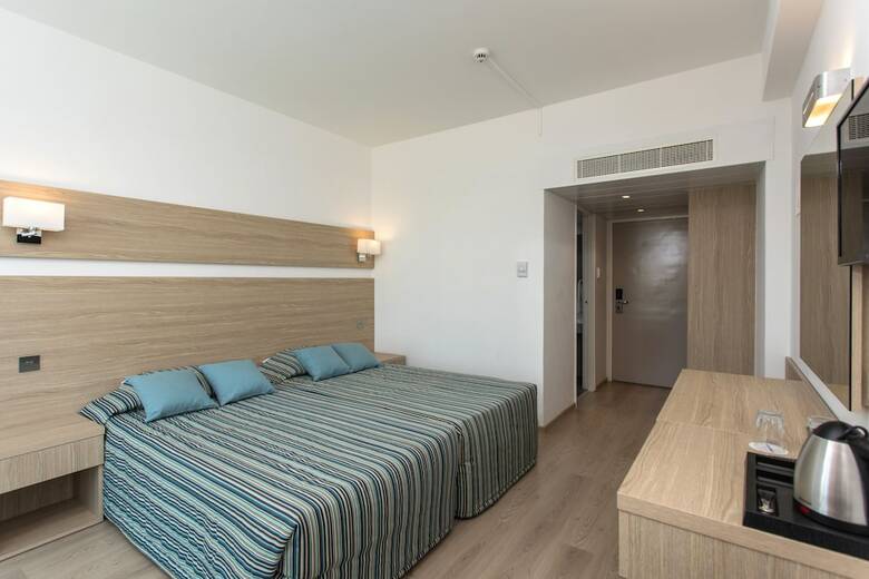 Hotel Kapetanios Bay