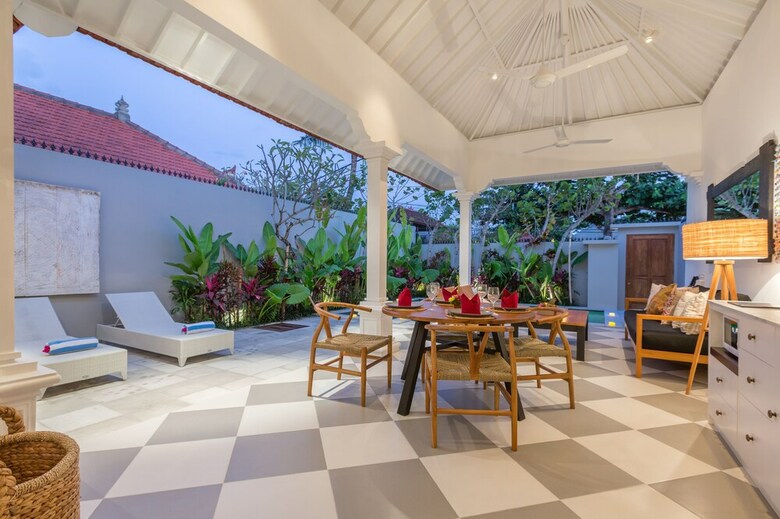 Villa Cj