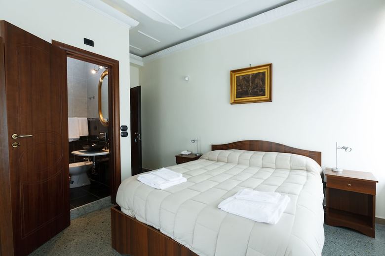 Villa Emilia - Near Flavian Amphitheater