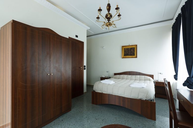 Villa Emilia - Near Flavian Amphitheater