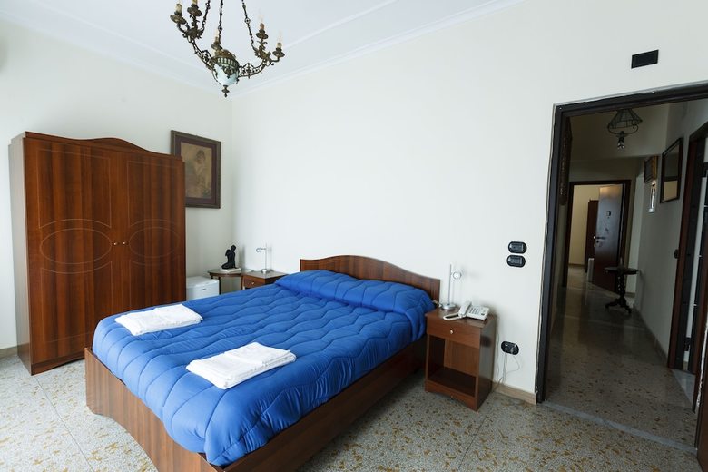 Villa Emilia - Near Flavian Amphitheater