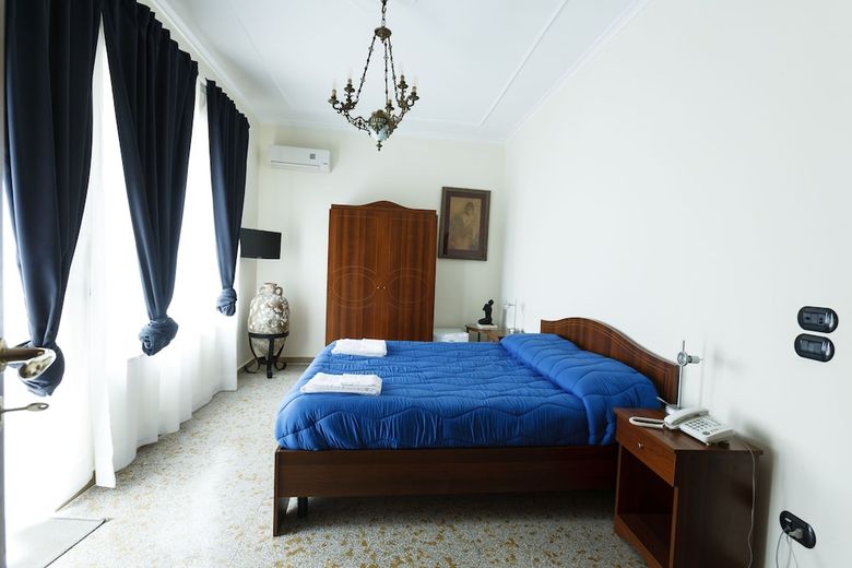 Villa Emilia - Near Flavian Amphitheater