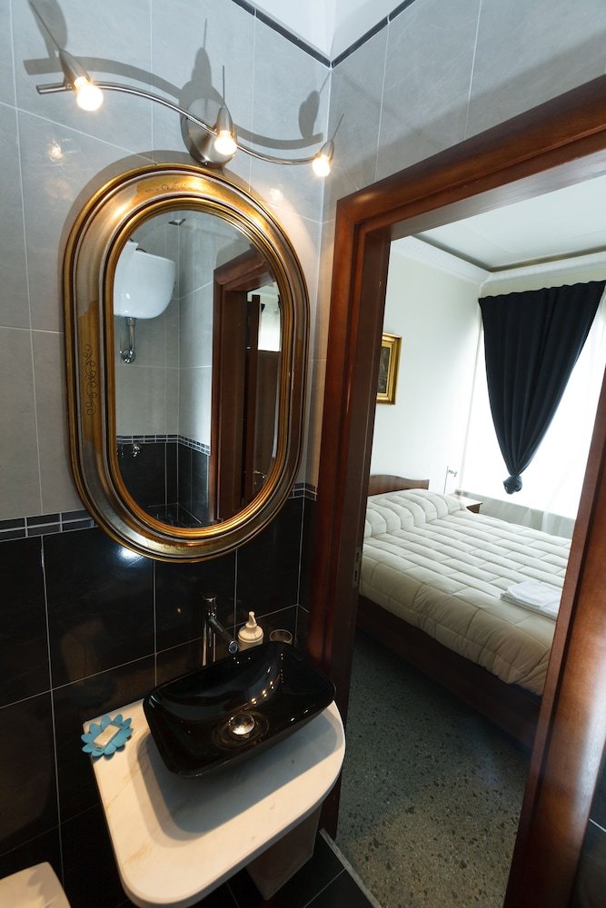 Villa Emilia - Near Flavian Amphitheater
