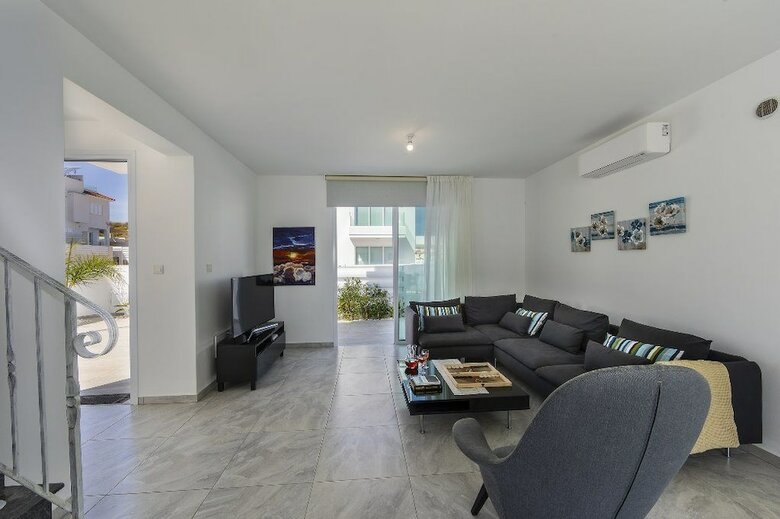 Protaras Villa Araella