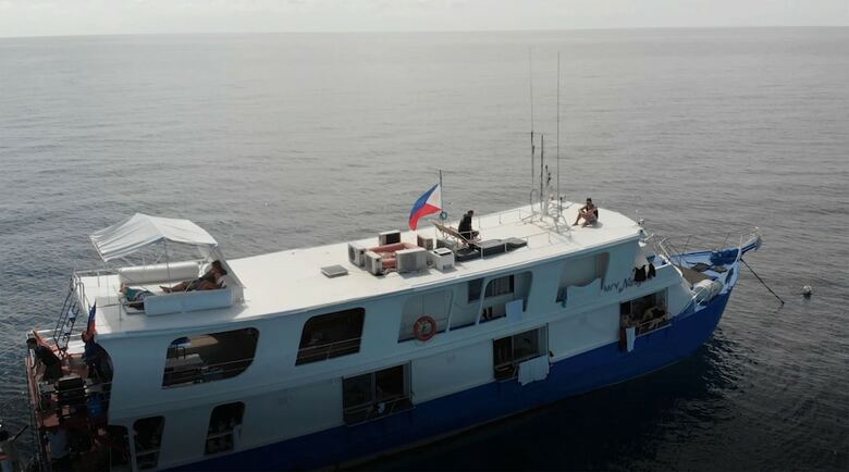 El Nido Ocean Suite Floating Hotel