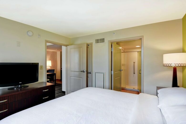 Hotel Embassy Suites By Hilton Savannah Airport