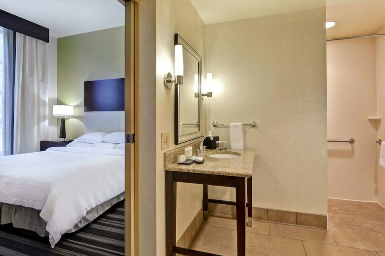 Hotel Embassy Suites By Hilton Savannah Airport