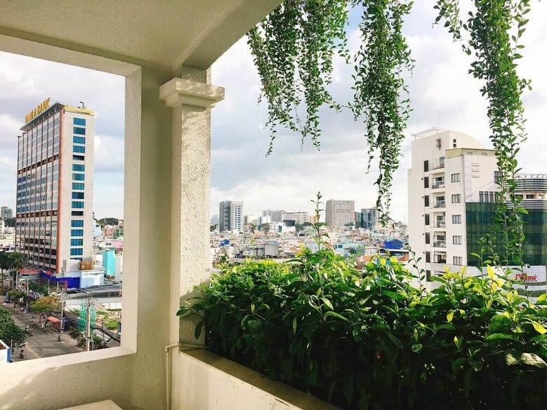 Lotus Saigon Hotel