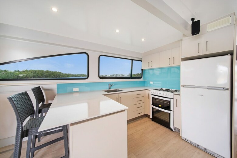 Coomera Houseboat Holidays