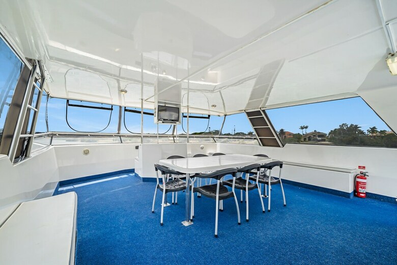 Coomera Houseboat Holidays