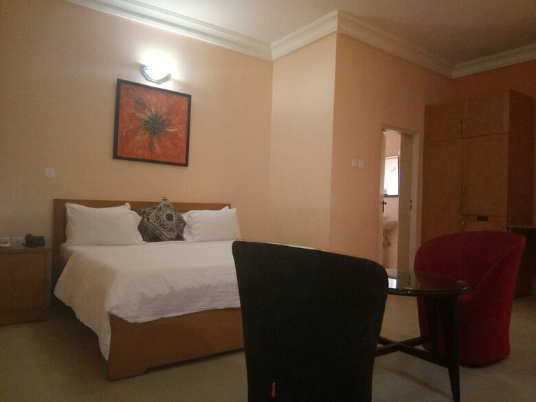 Hotel Allen Suites