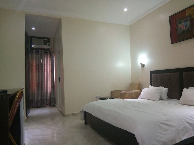 Hotel Allen Suites