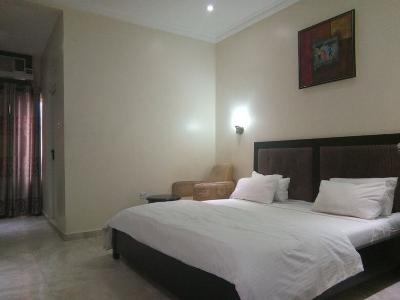 Hotel Allen Suites