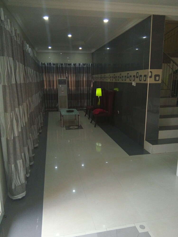 Hotel Allen Suites