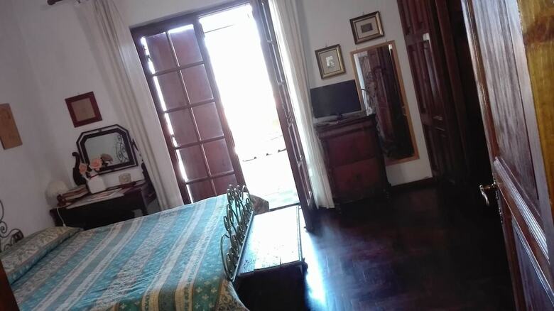 Hotel Le Acacie Felici B&B
