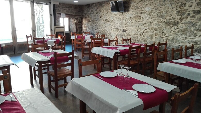 Hostal Albergue Boente