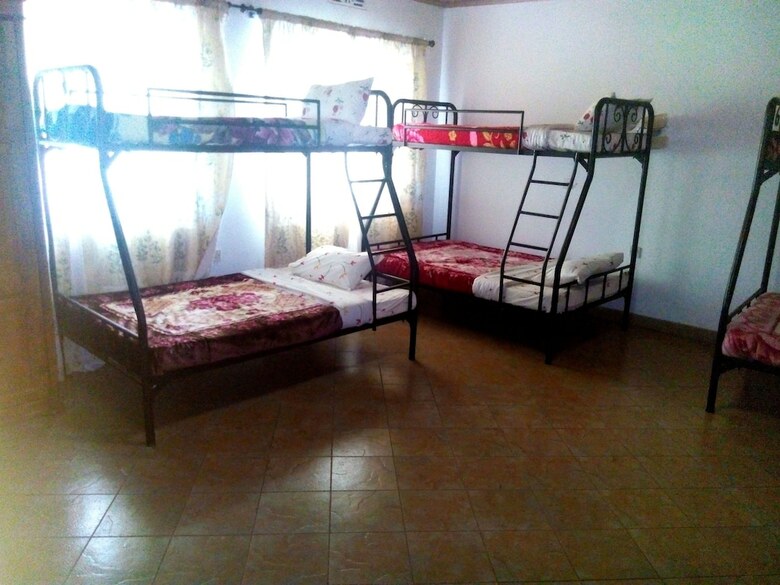Hostal Zazu Hostel