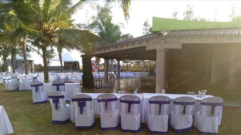 Hotel Mamalla Beach Resort