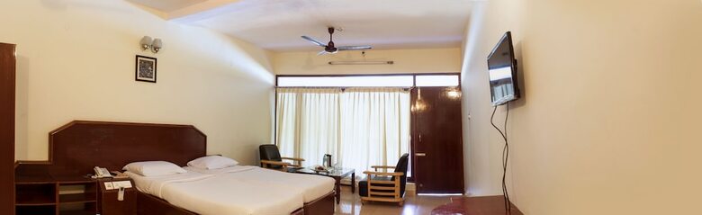 Hotel Mamalla Beach Resort