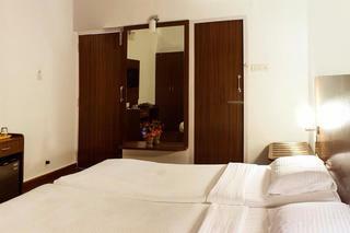 Hotel Mamalla Beach Resort