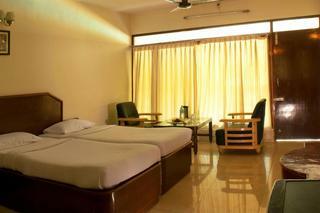 Hotel Mamalla Beach Resort