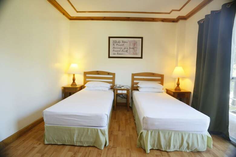 Ridgewood Hotel