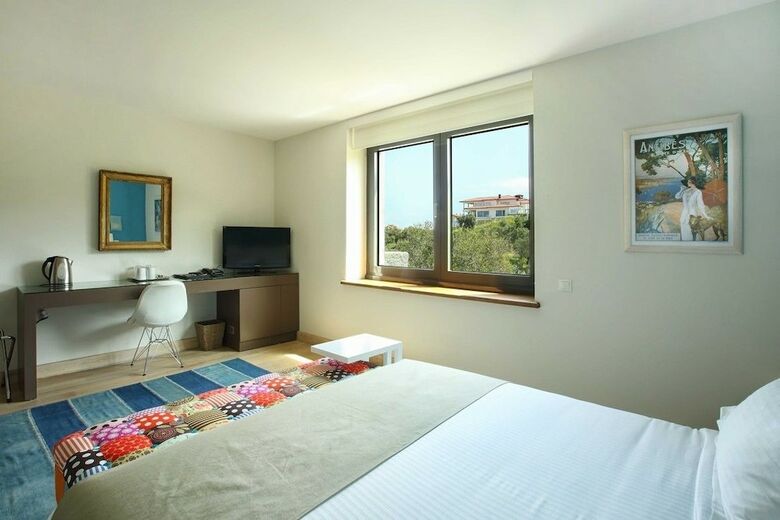 Teomida Hotel