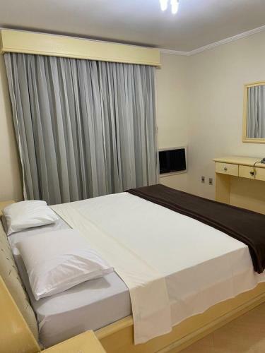 Rovi Plaza Hotel